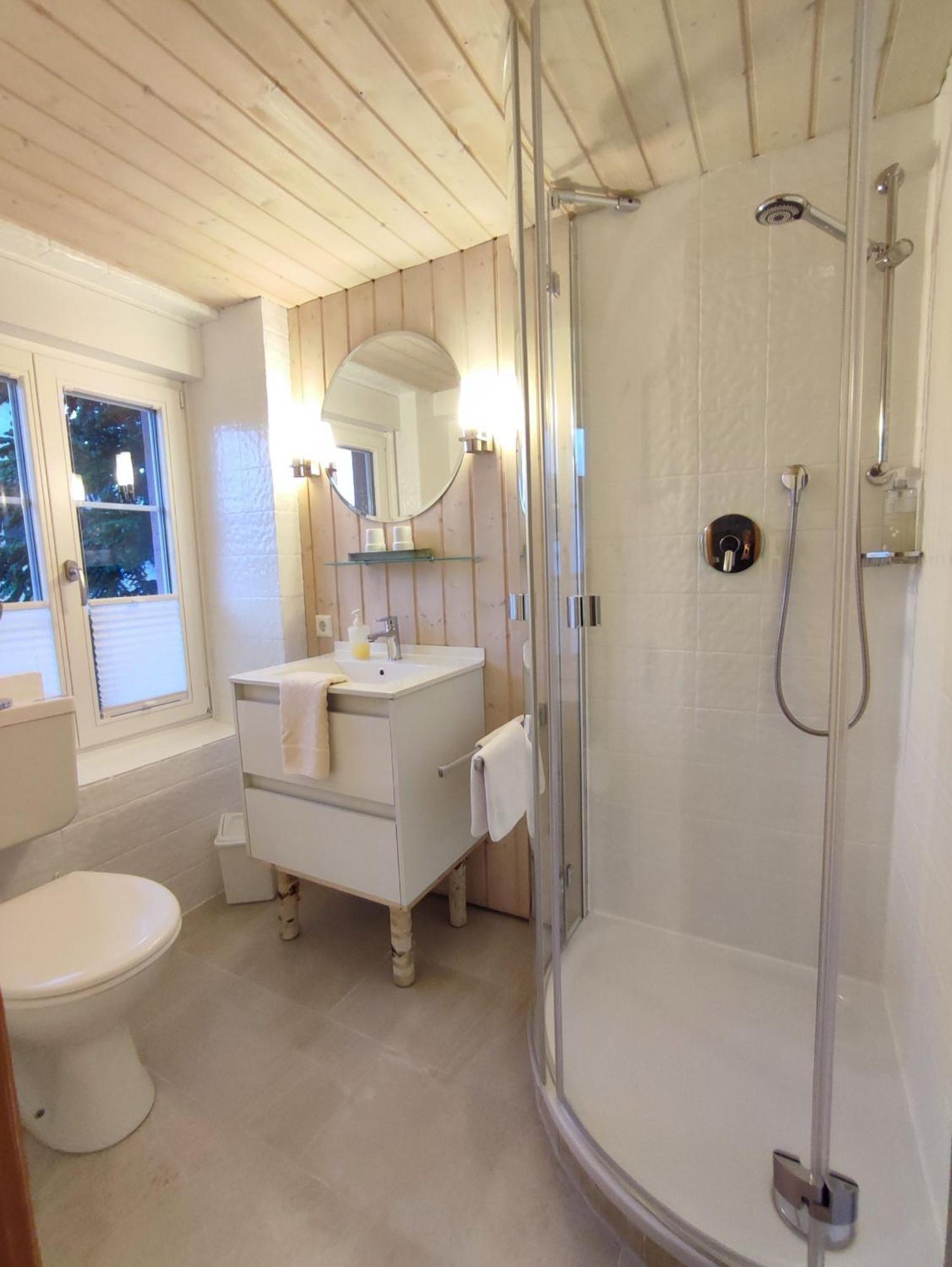 Boutique-Hotel Krone Denzlingen Room photo